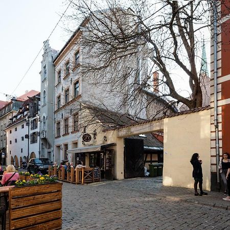 Old Riga Aldaru Street 2 Level Apartment With Terrace Buitenkant foto