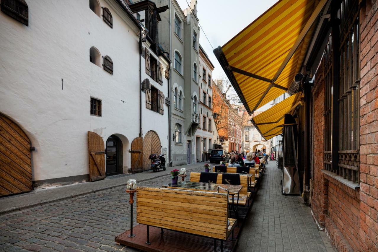 Old Riga Aldaru Street 2 Level Apartment With Terrace Buitenkant foto