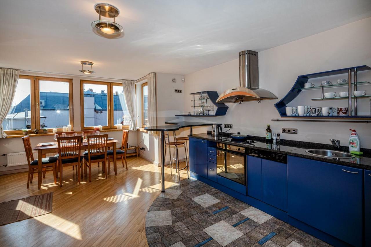 Old Riga Aldaru Street 2 Level Apartment With Terrace Buitenkant foto