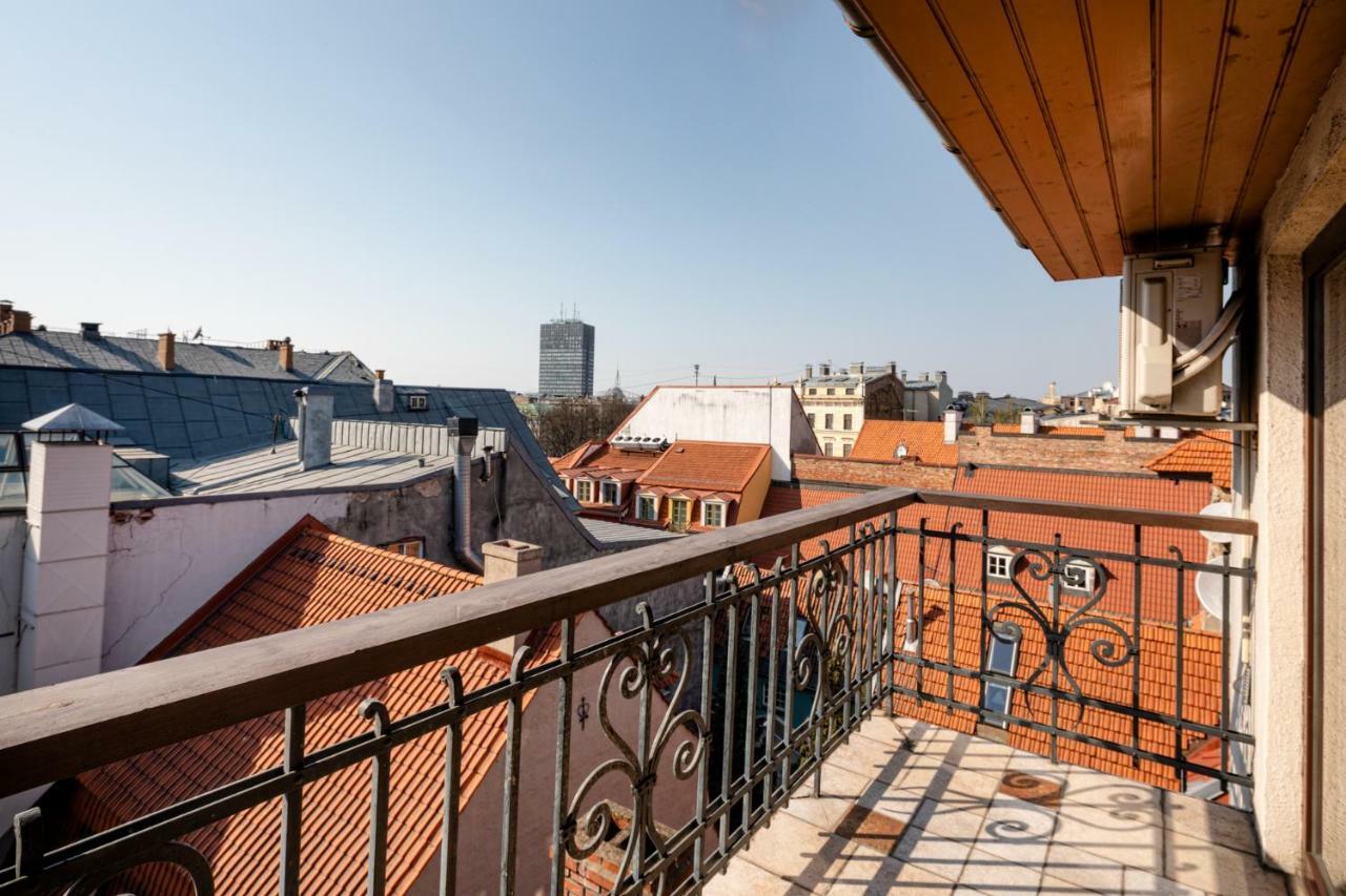 Old Riga Aldaru Street 2 Level Apartment With Terrace Buitenkant foto