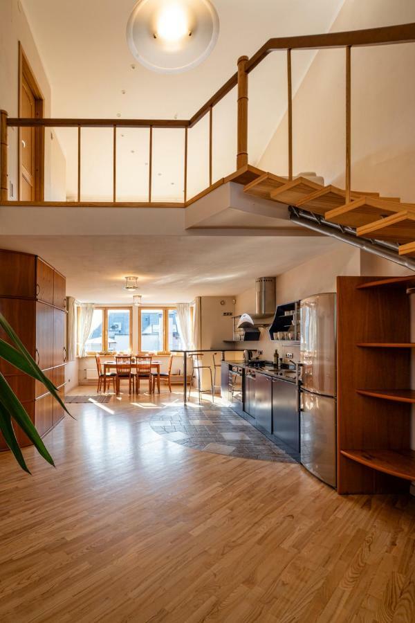 Old Riga Aldaru Street 2 Level Apartment With Terrace Buitenkant foto