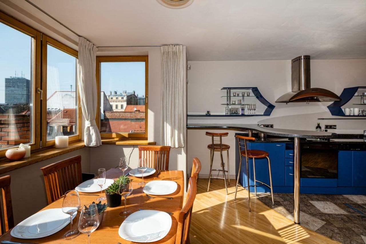 Old Riga Aldaru Street 2 Level Apartment With Terrace Buitenkant foto